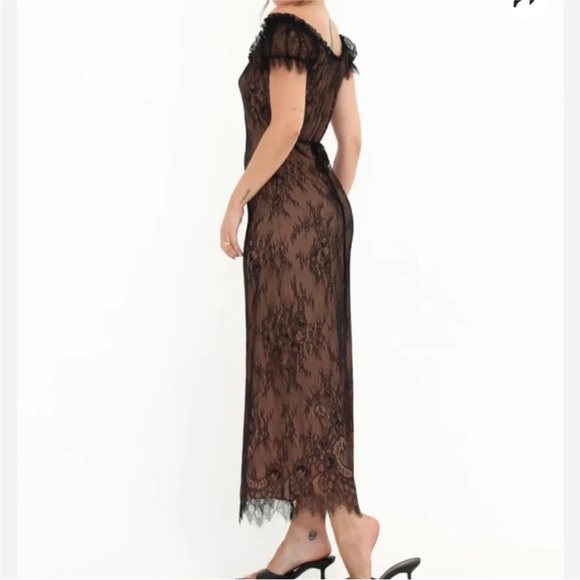 Rumored Victorian Midi Dress - Picture 2 of 5